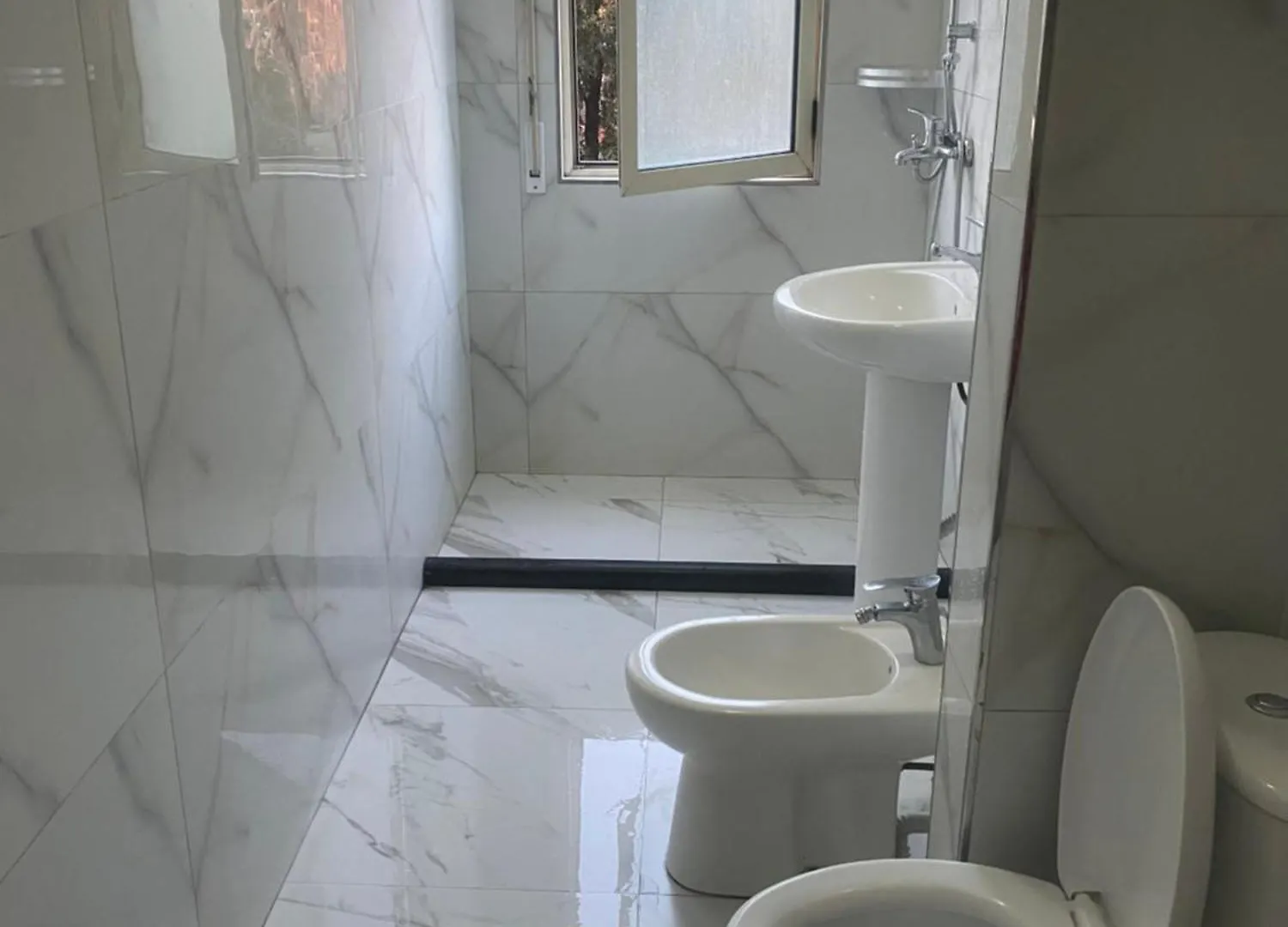 Zani'S Apartments Durres