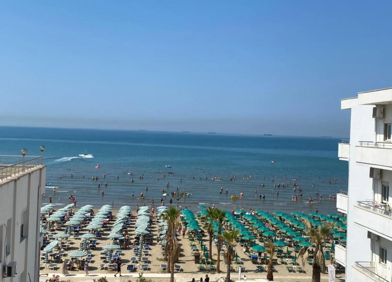 Zani'S Apartments Durres