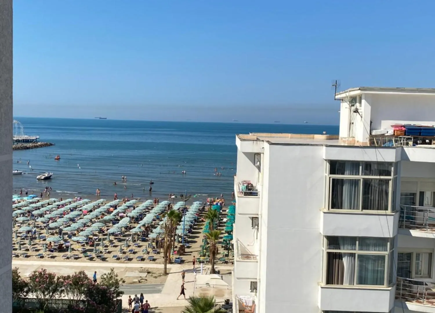Zani'S Apartments Durres 0*,