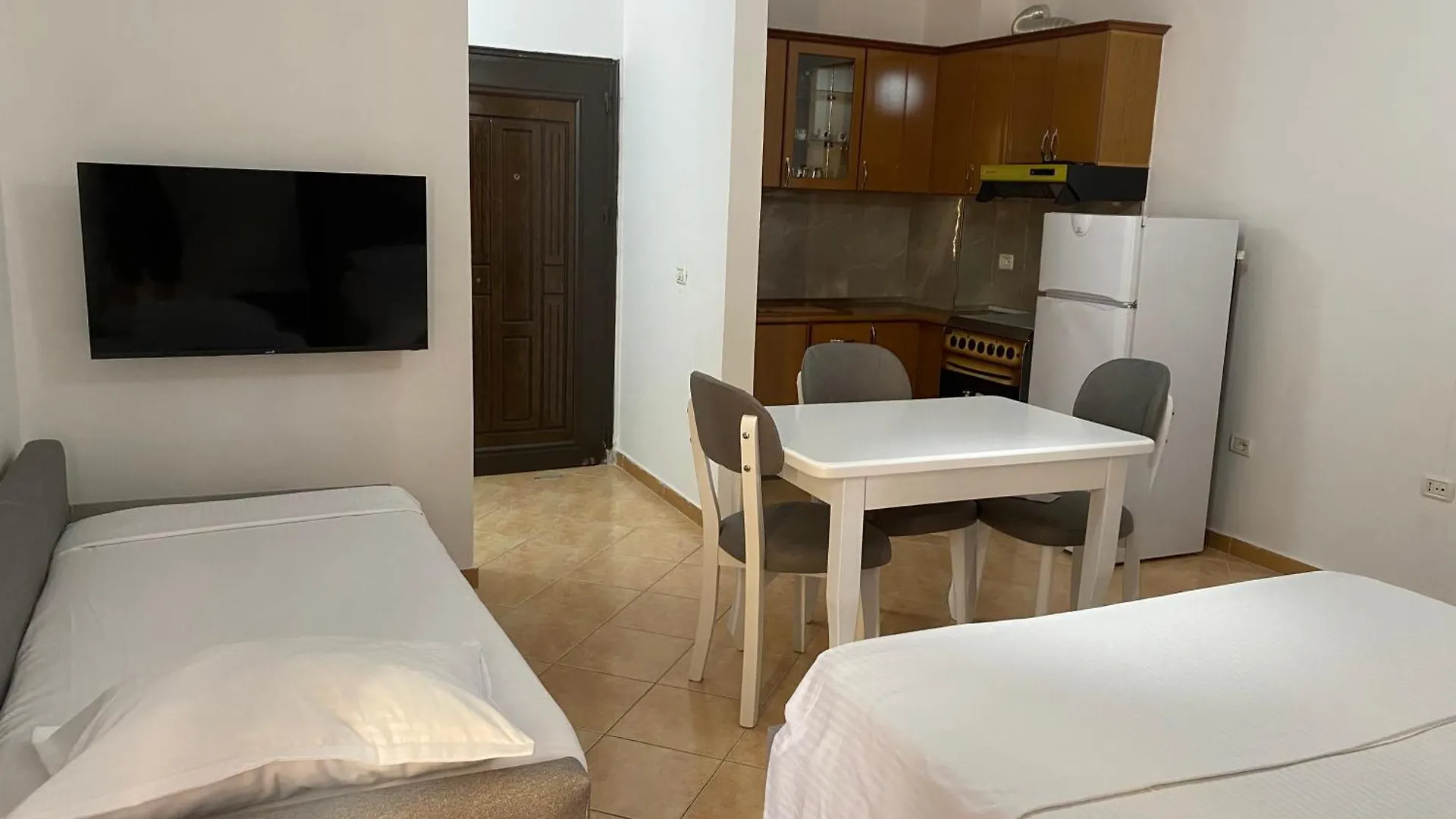 Zani'S Apartments Durres