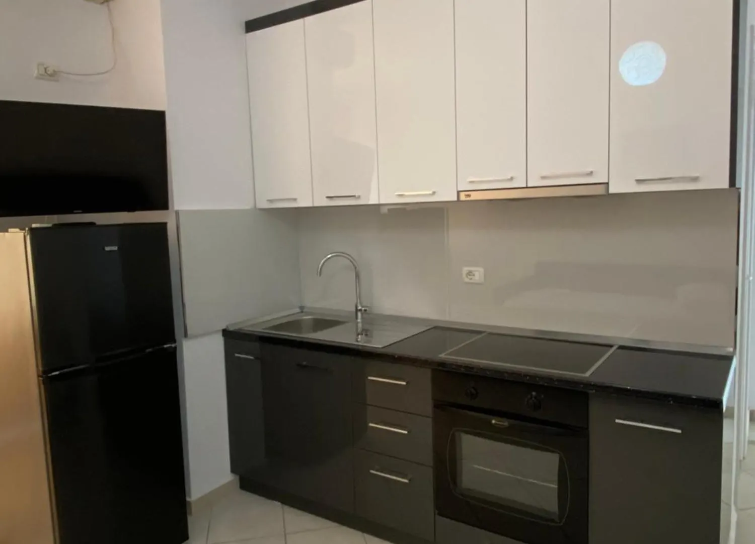 Zani'S Apartments Durres