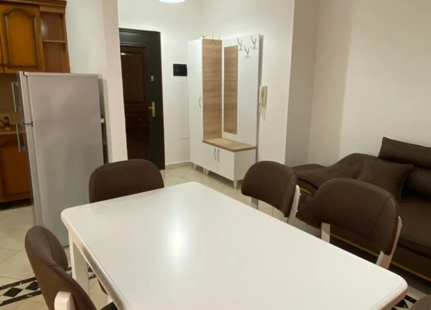 Zani'S Apartments Durres